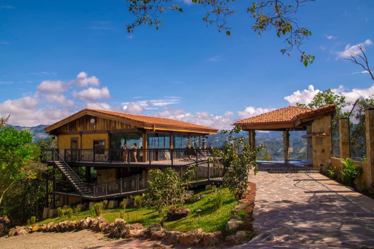 Pico Colorado Chalet Aserri
