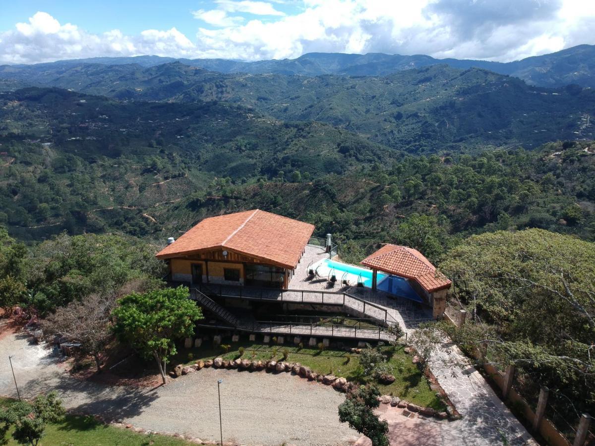 Pico Colorado Chalet Aserri